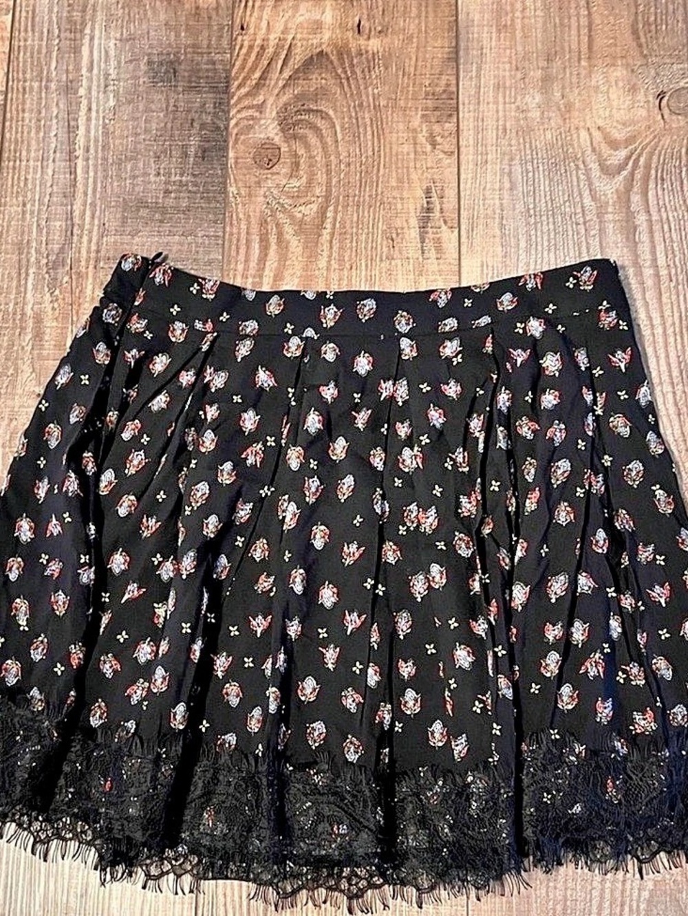 Olsenboye Floral Lace Trim Mini Skirt Size 7 Like New